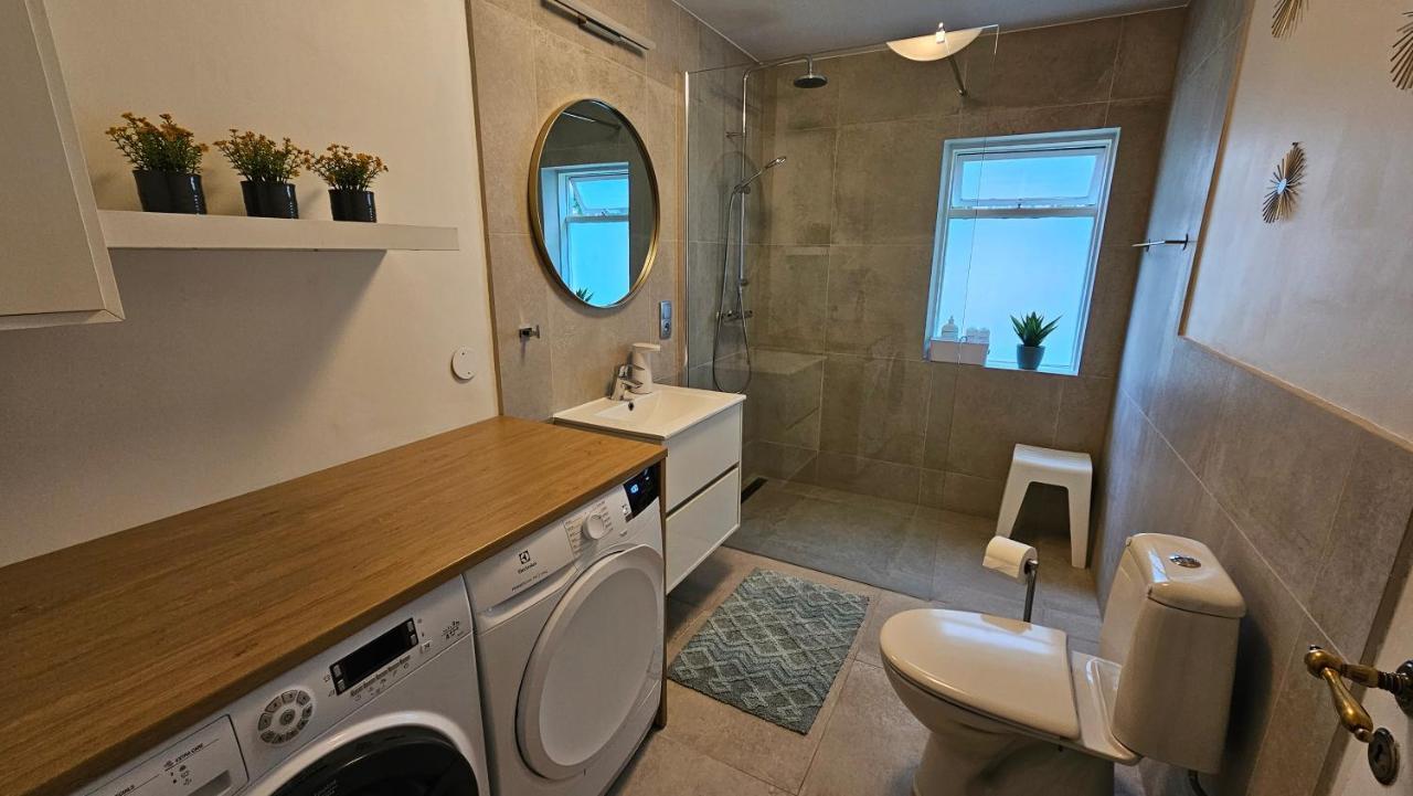 B&B Rooms Husavik 1 Zewnętrze zdjęcie